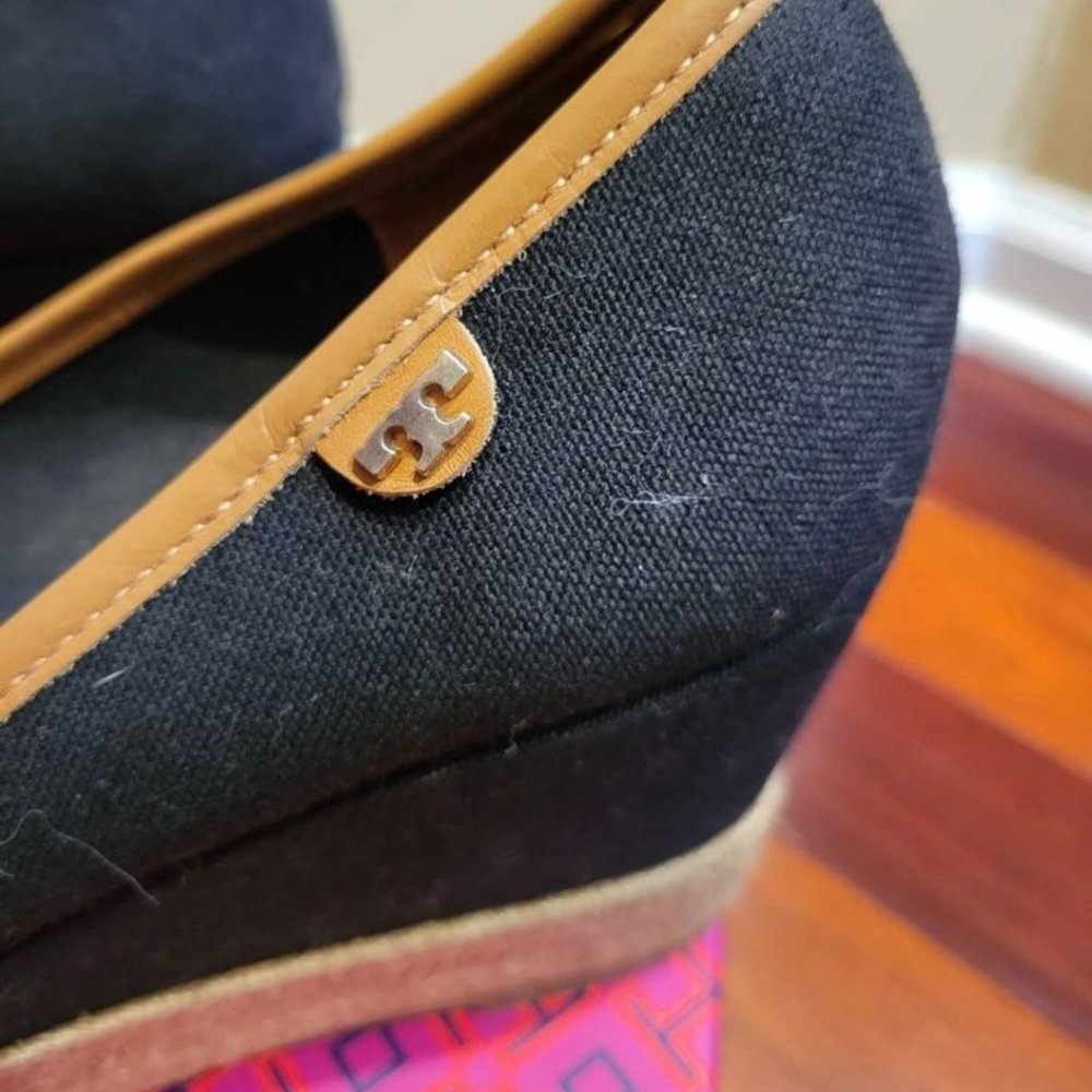 Sandals - Picture 3 of 10